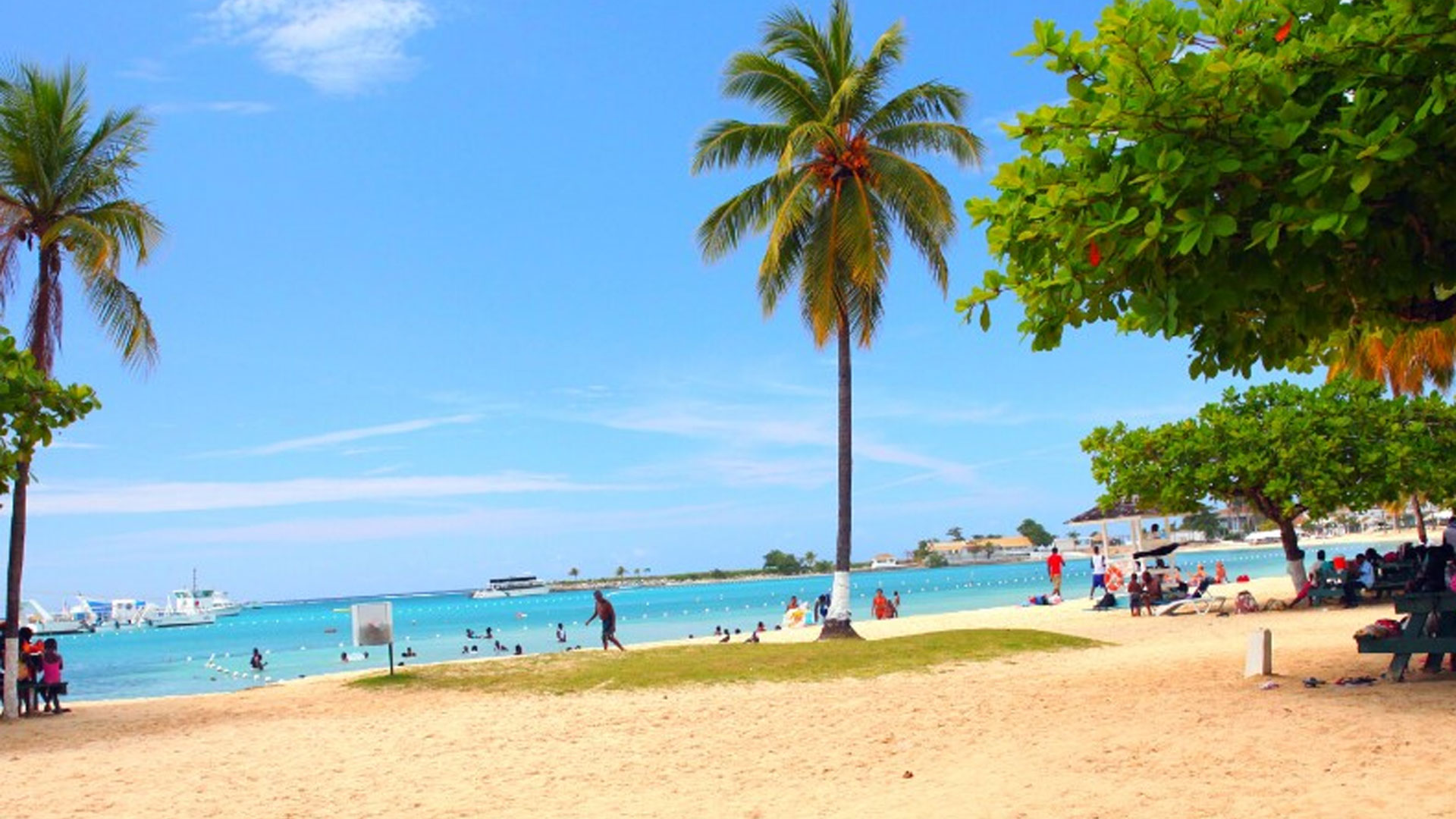 Ocho Rios Bay Beach